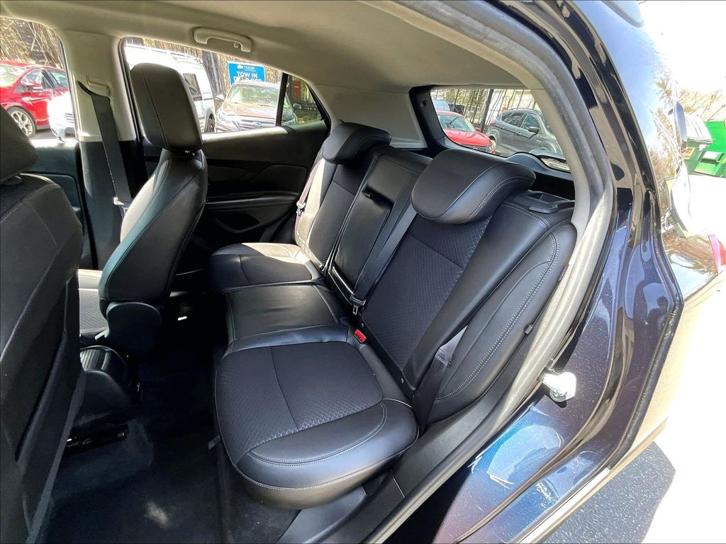 2021 Buick Encore — photo 15