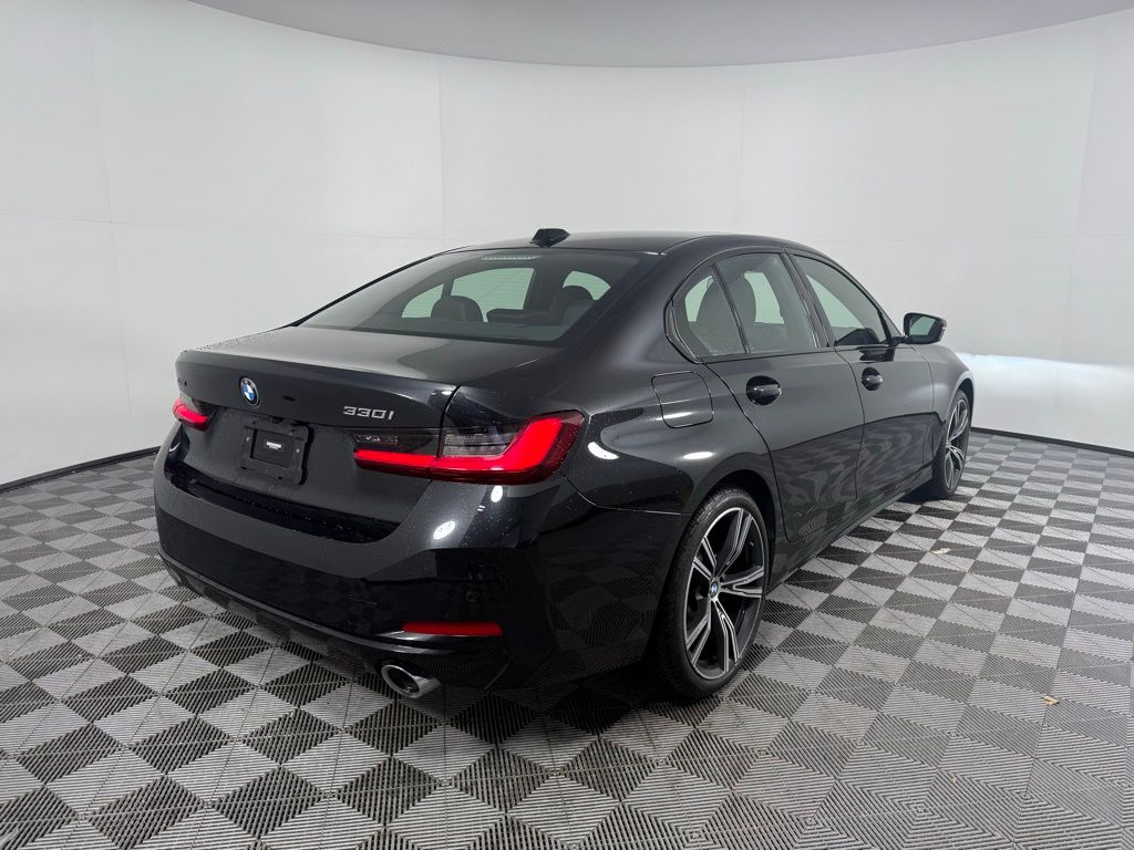 Thumbnail: 2023 BMW 3 Series - 5