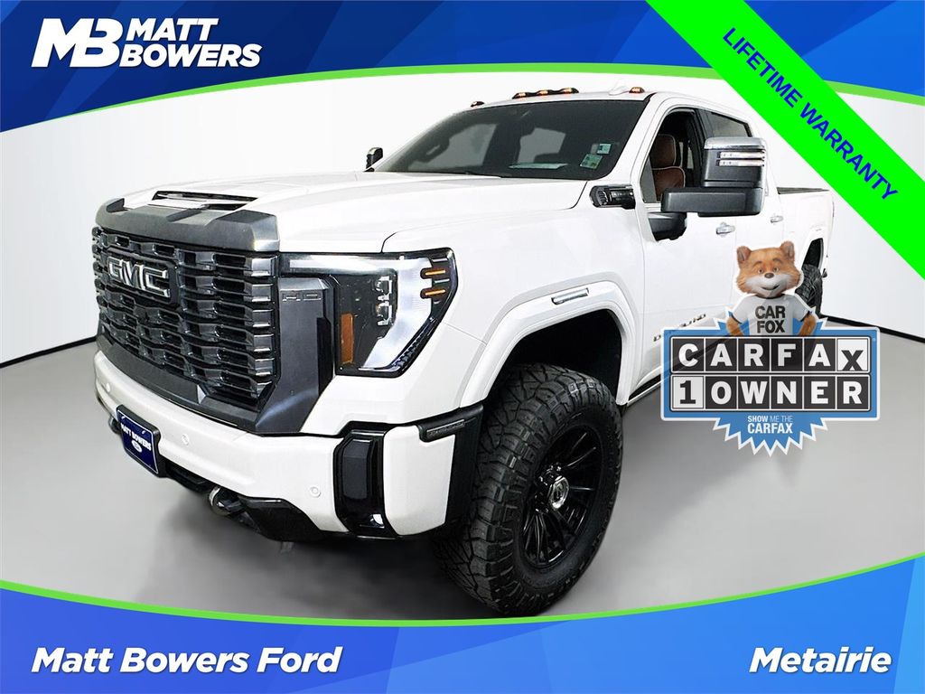 White Frost Tricoat 2024 GMC Sierra 2500HD Denali Ultimate Crew Cab 4WD Pickup Truck Four-Wheel Drive Automatic