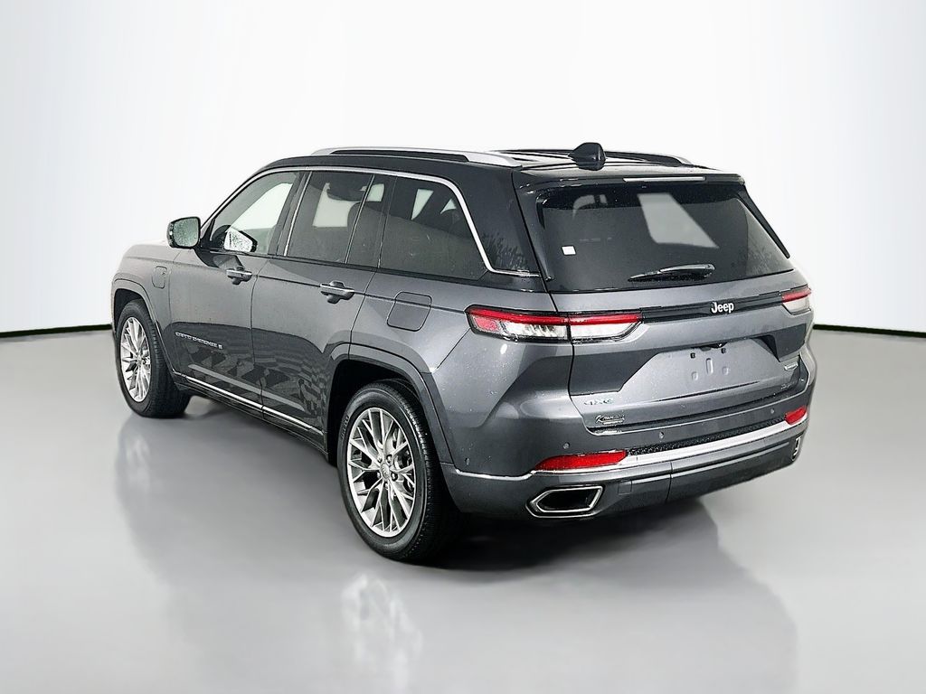 Used 2022 Gray Jeep Summit 4xe image 5