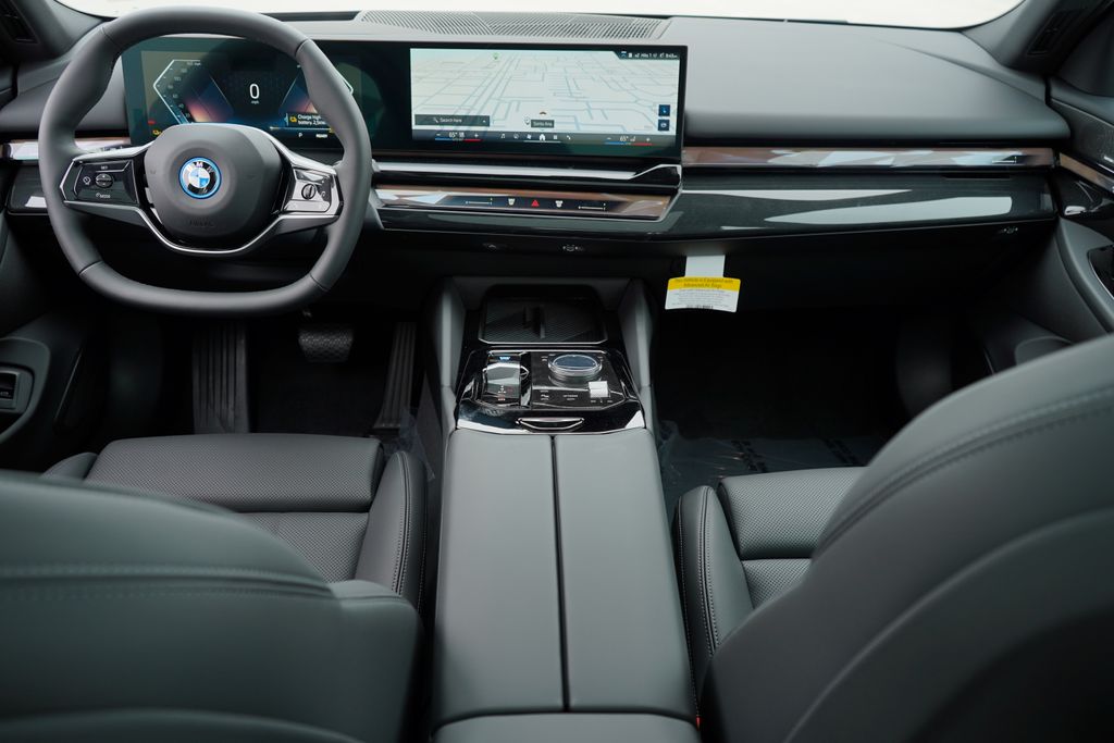 Thumbnail: 2026 BMW i5 - 14