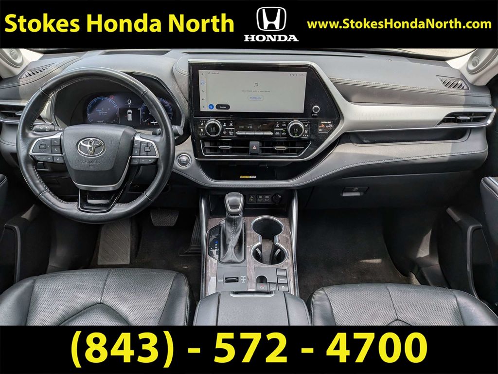 Used 2023 Toyota Highlander SUV