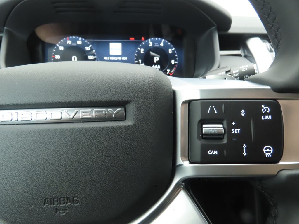 Used 2025 White Land Rover S image 12