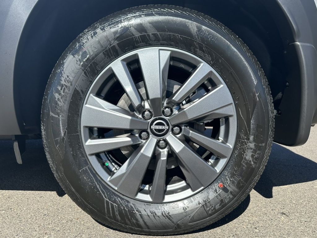 2025 Nissan Pathfinder S
