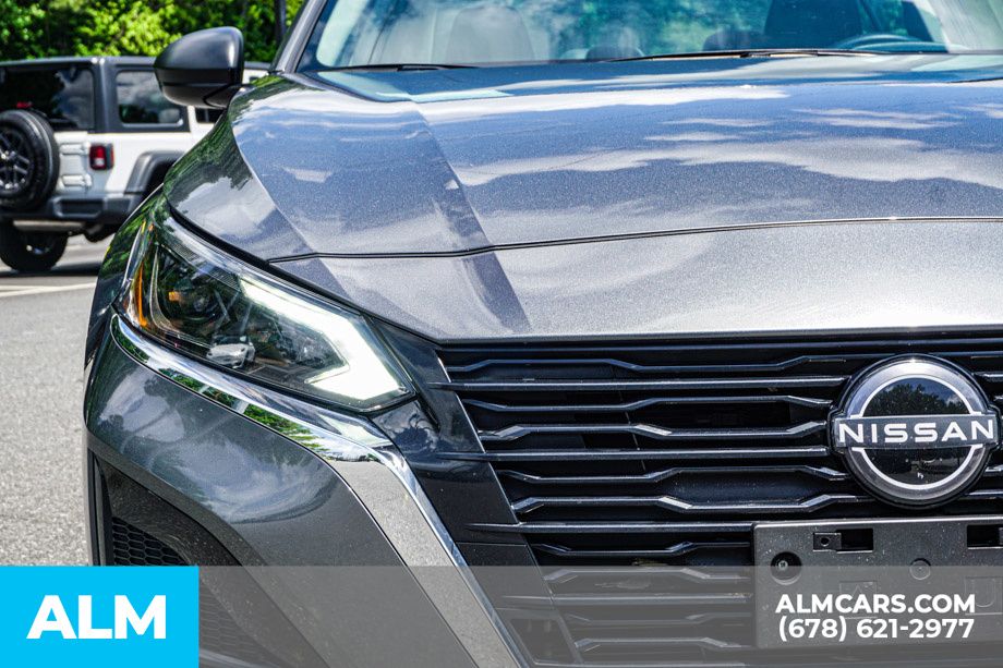 Used 2025 Gray Nissan 2.5 SV image 12