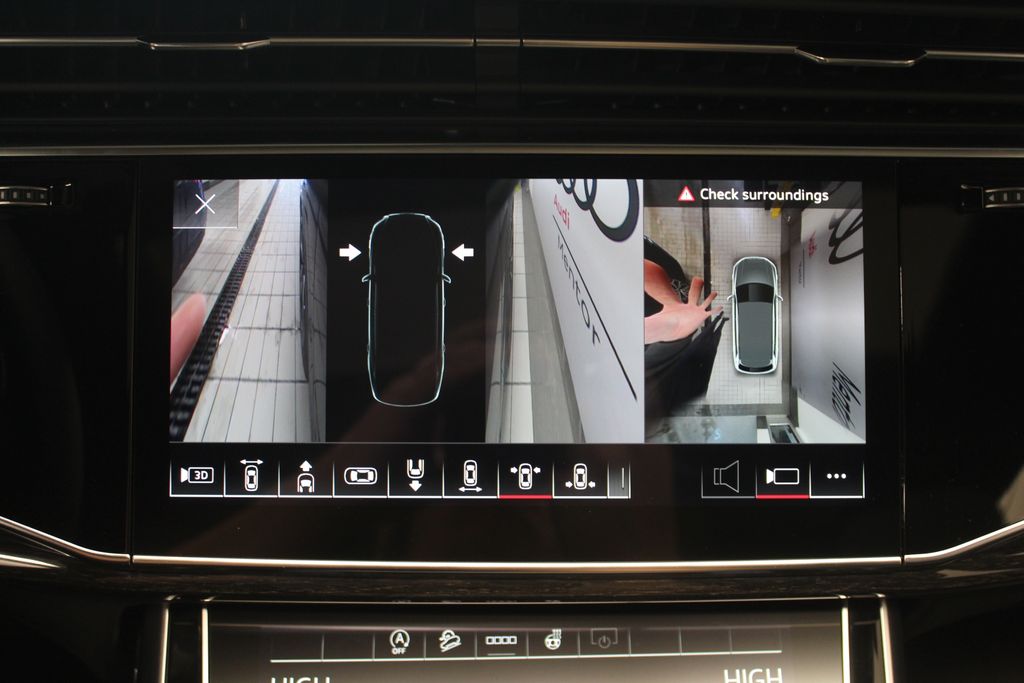 Thumbnail: 2026 Audi Q7 - 26