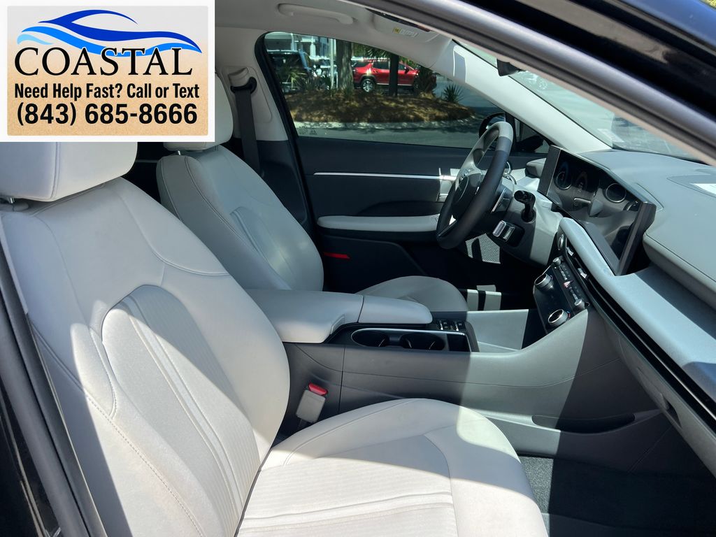 2025 Hyundai Sonata SEL Black at Matthews Motors of Wilmington