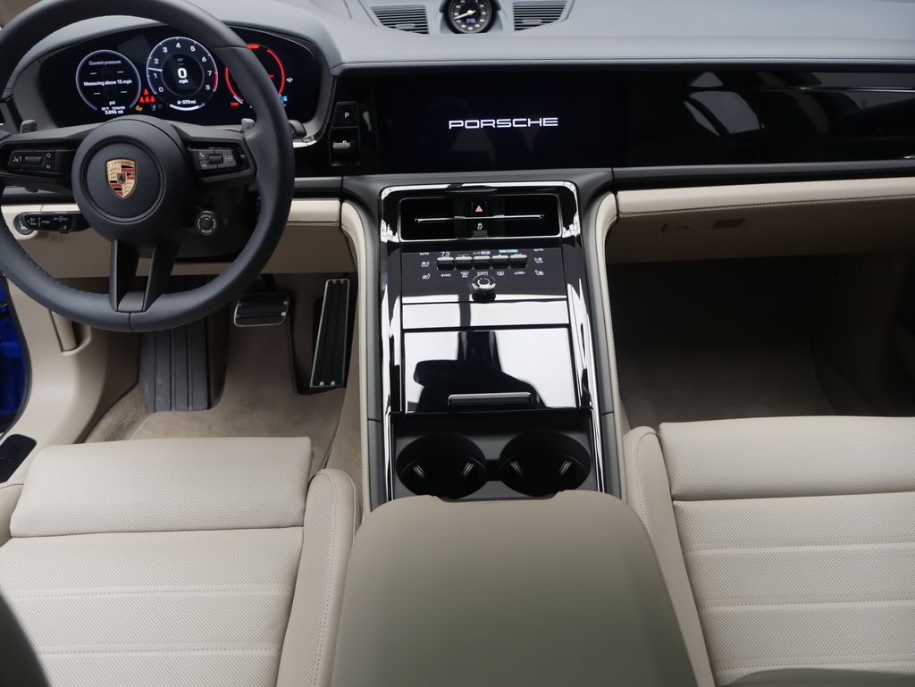 Thumbnail: 2026 Porsche Panamera - 28