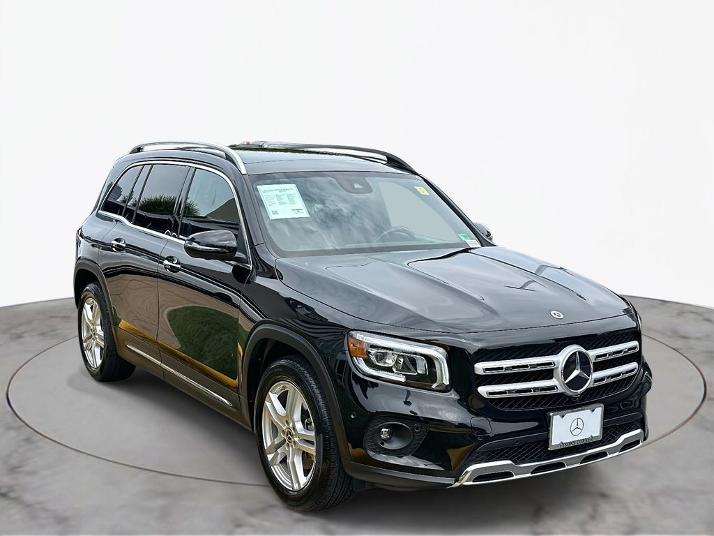 Thumbnail: 2022 Mercedes-Benz GLB - 3