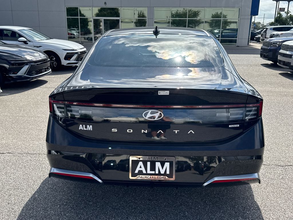 2025 Hyundai Sonata Hybrid SEL photo 3