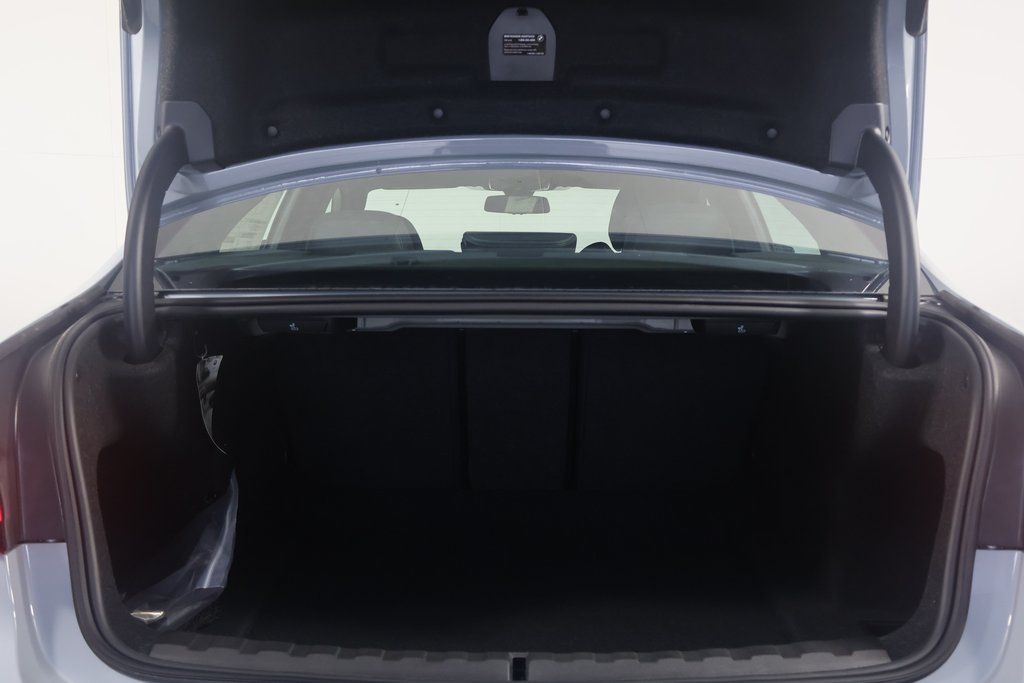 2025 BMW 3 Series 330i 8