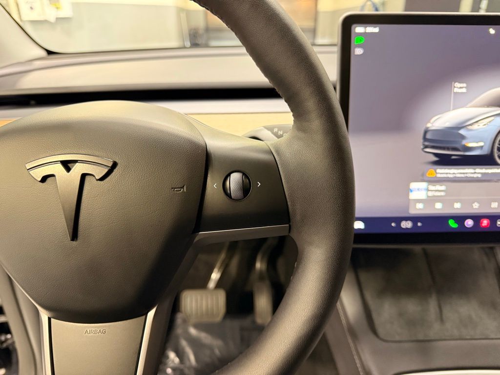 2024 Tesla Model Y Long Range 14