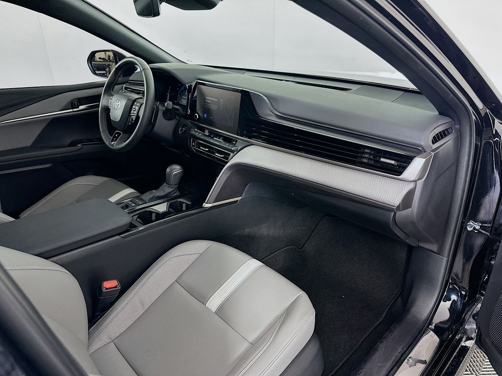 Thumbnail: 2025 Toyota Camry - 28