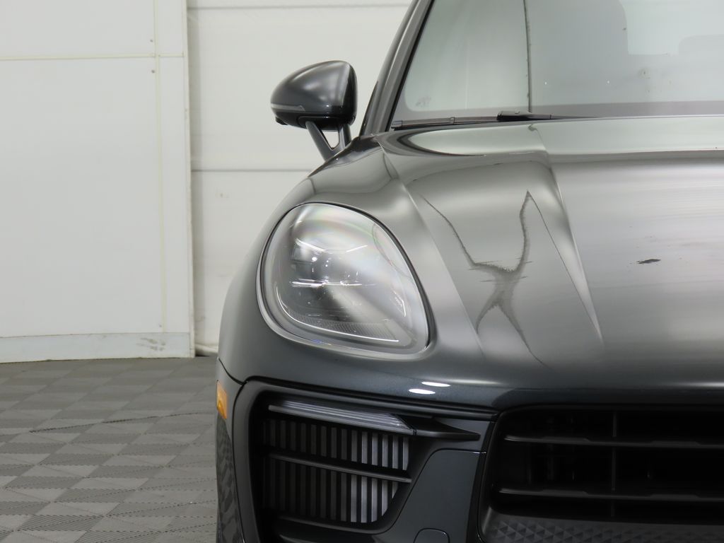 Thumbnail: 2025 Porsche Macan - 12