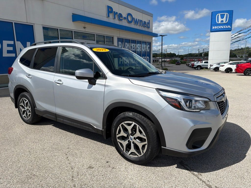 Ice Silver Metallic 2019 Subaru Forester SUV / Crossover All-Wheel Drive Continuously Variable Transmission