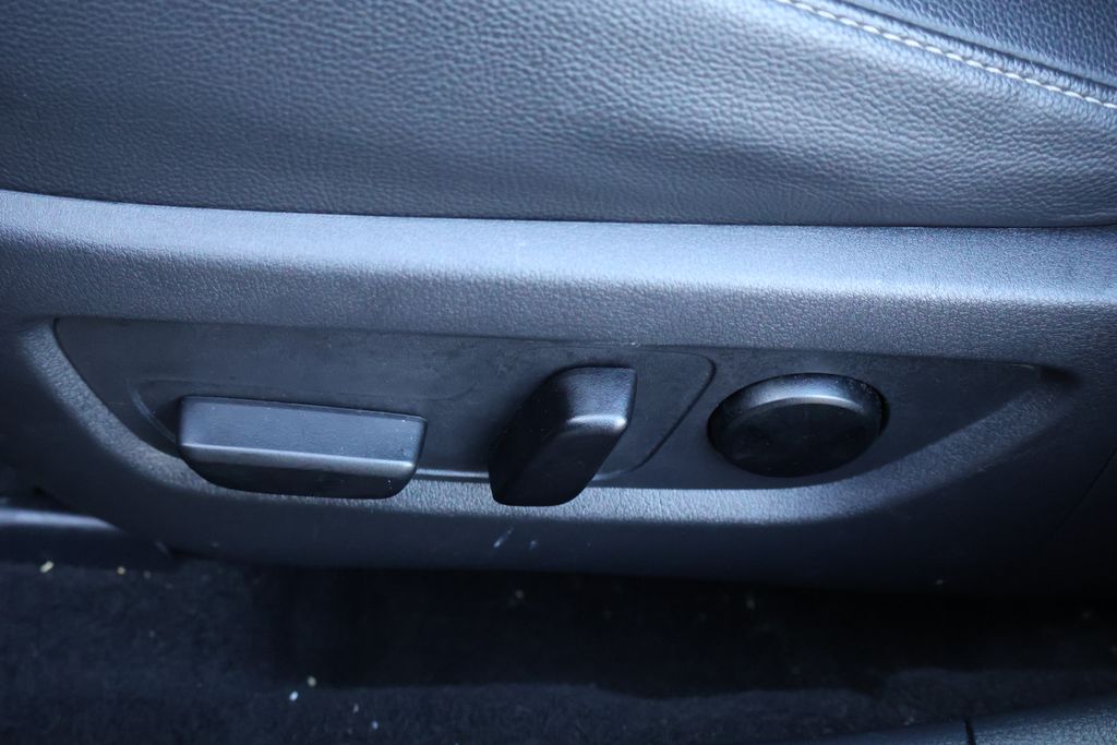 Thumbnail: 2024 Mazda CX-50 - 32