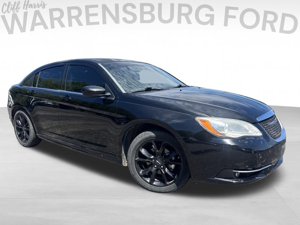 Black Clearcoat 2014 Chrysler 200 Sedan Front-Wheel Drive 6-Speed Automatic