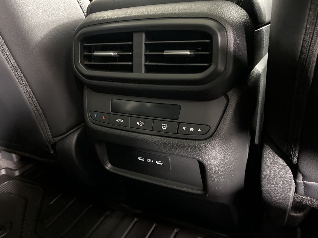 Thumbnail: 2025 Honda Pilot - 18
