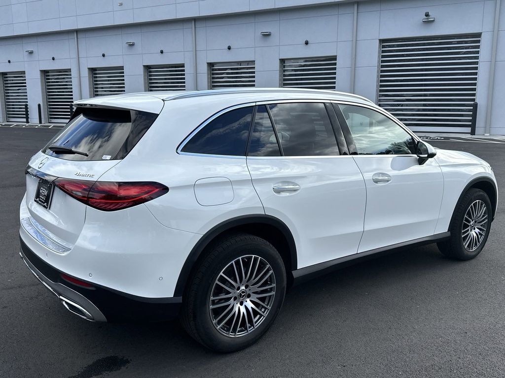 2023 Mercedes-Benz GLC GLC 300 8