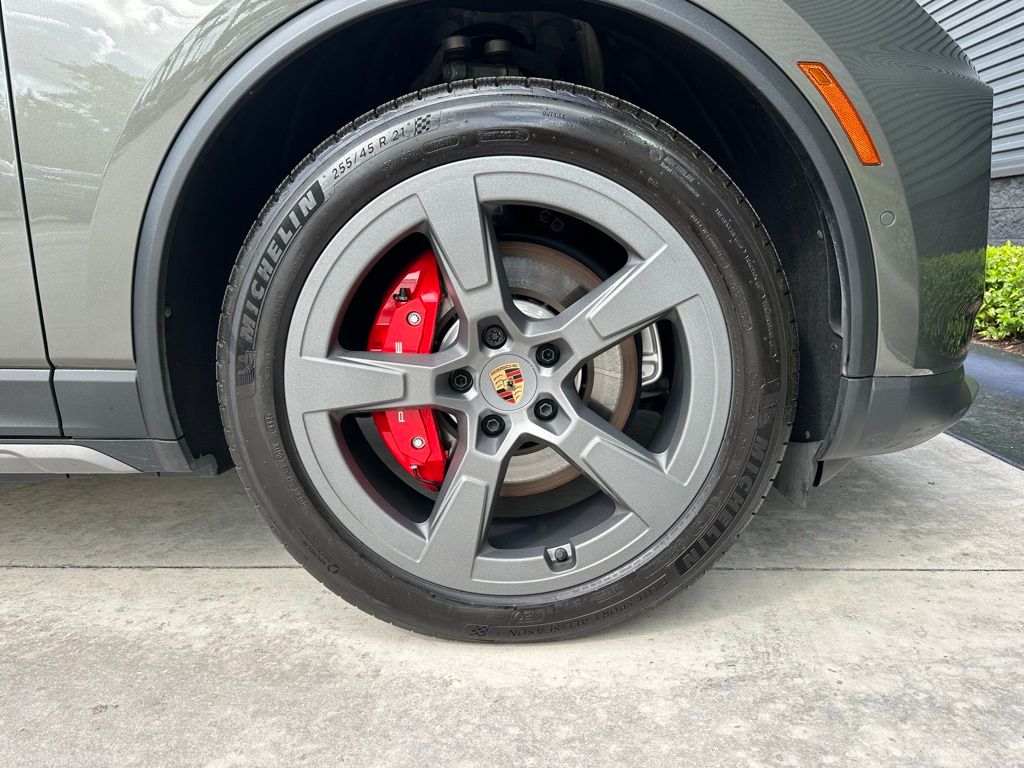 Thumbnail: 2025 Porsche Macan - 15