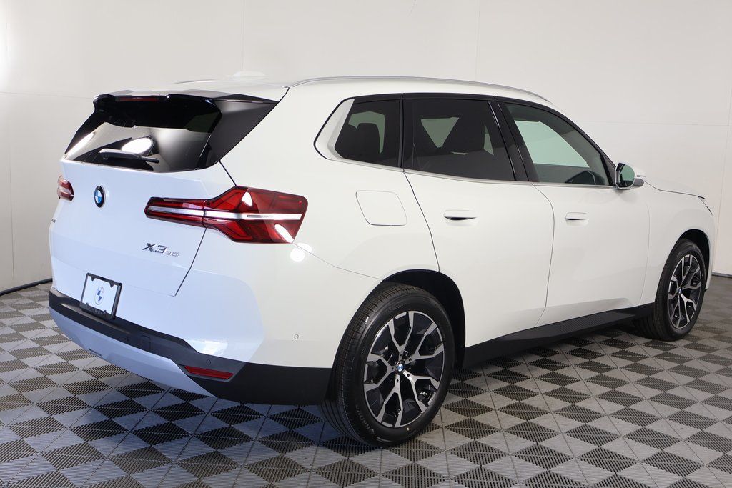 Thumbnail: 2026 BMW X3 - 2