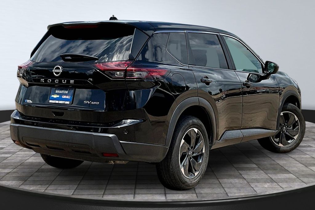 2024 Nissan Rogue SV - 6