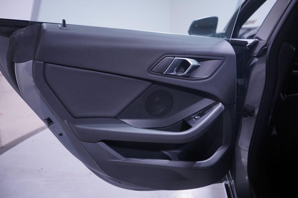 Thumbnail: 2023 BMW 2 Series - 15