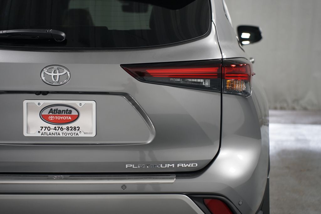 2025 Toyota Highlander Platinum 10
