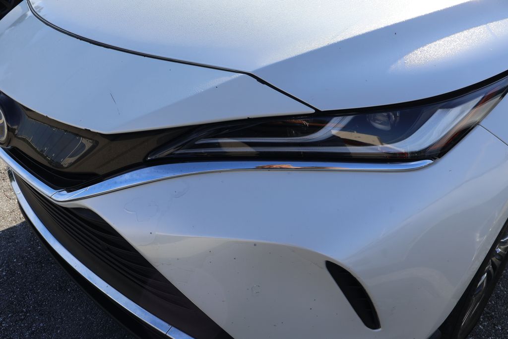 Thumbnail: 2022 Toyota Venza - 3