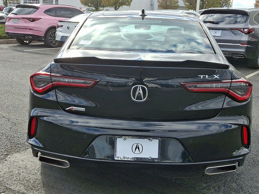 Thumbnail: 2022 Acura TLX - 5