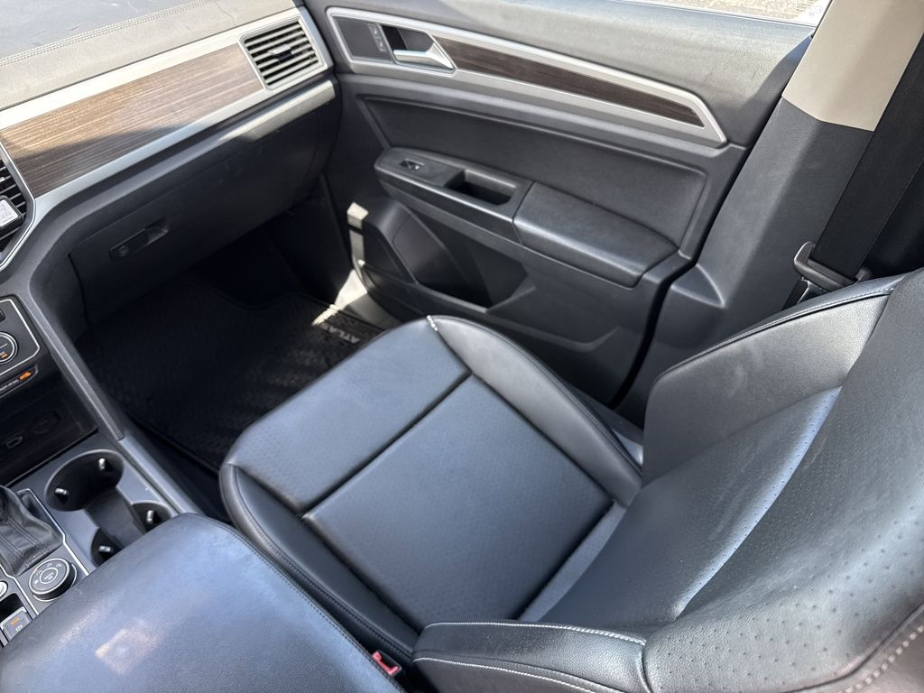 2018 Volkswagen Atlas 3.6L V6 SE Black at Durrett Motor Company