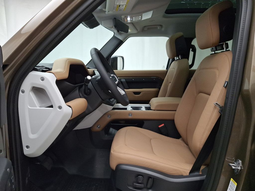 2025 Land Rover Defender 110 7