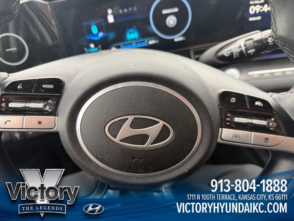 Used 2024 Gray Hyundai SEL image 12