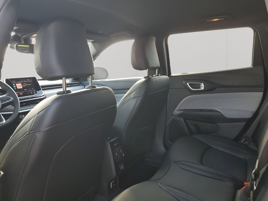 New 2026 Black Jeep Latitude image 18