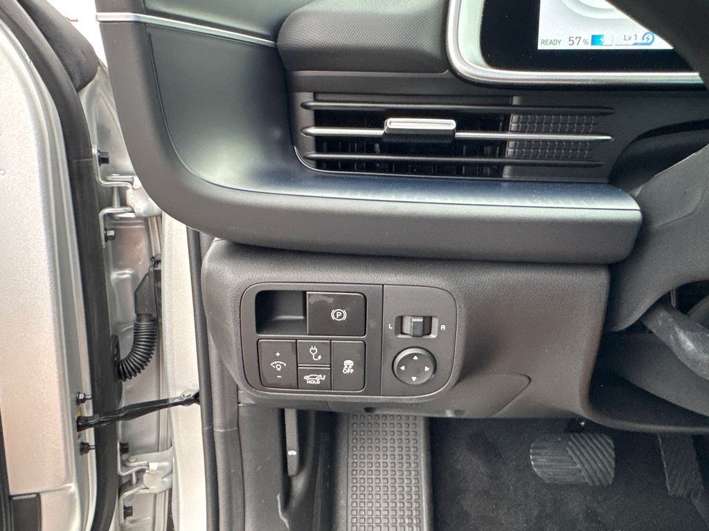 2025 Hyundai Ioniq 6 SEL photo 20