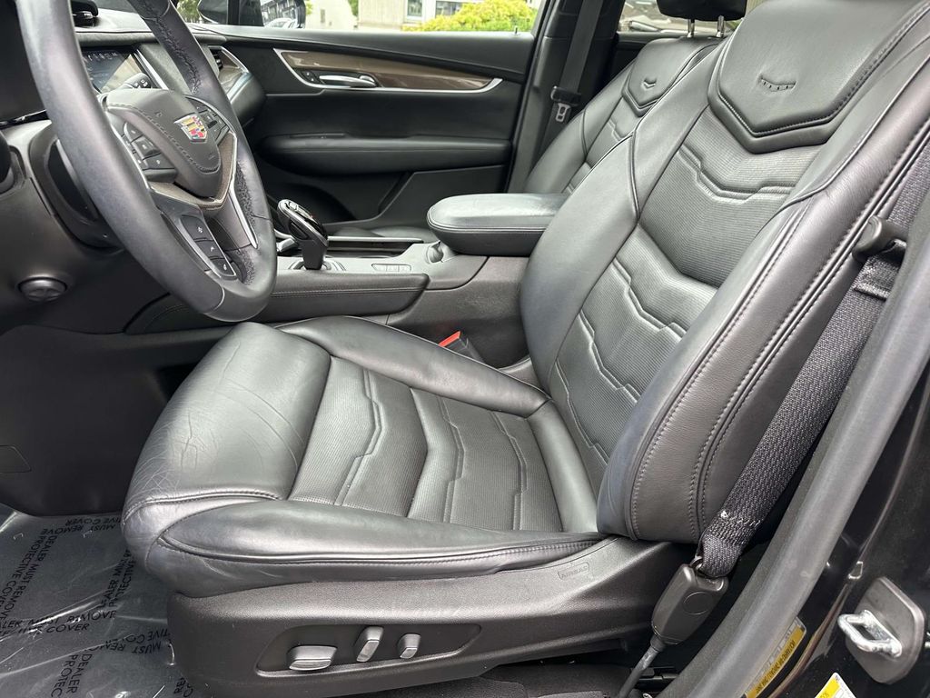 2018 Cadillac XT5 Platinum 21