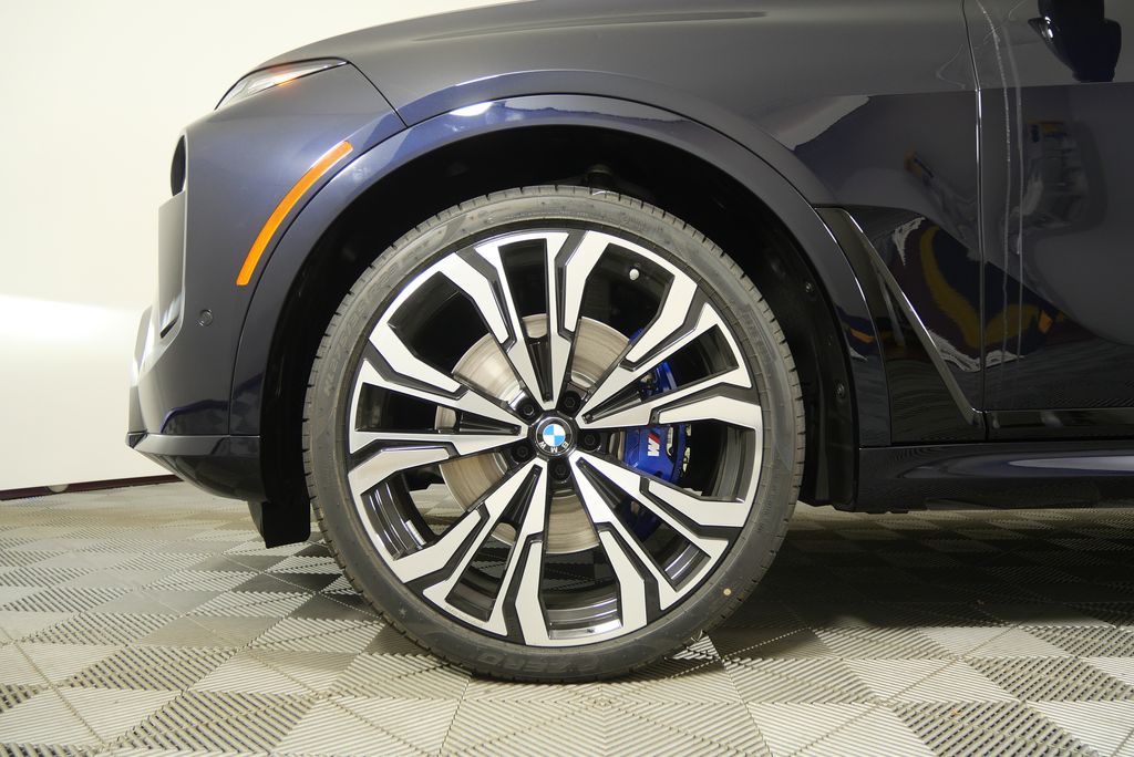 Thumbnail: 2026 BMW X7 - 7