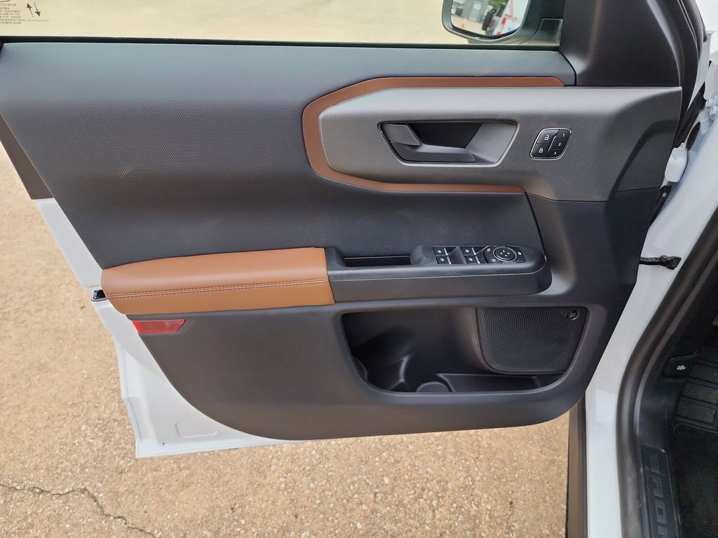 2025 Ford Bronco Sport Outer Banks photo