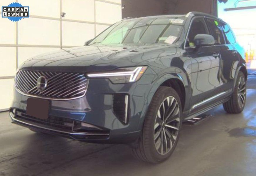 2025 Volvo XC90 B5 Plus Bright Theme 7-Passenger AWD