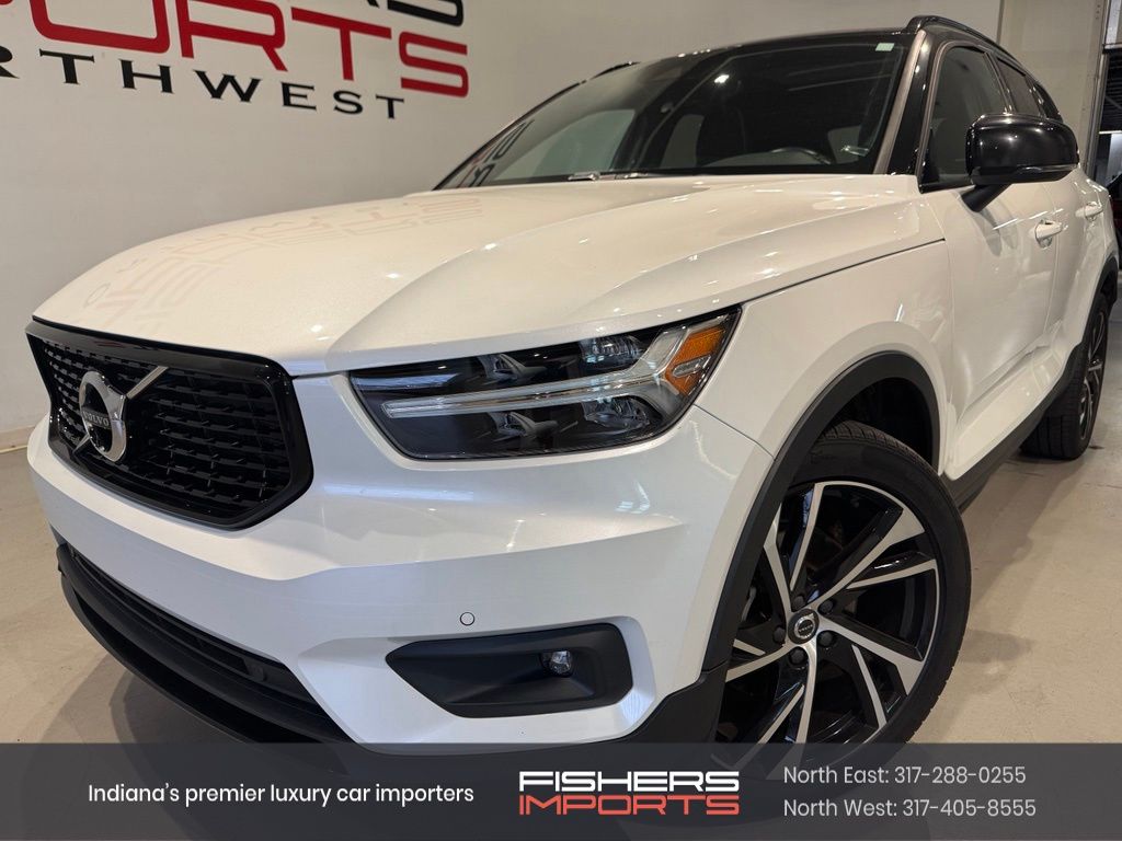 White 2020 Volvo XC40 SUV / Crossover All-Wheel Drive Automatic