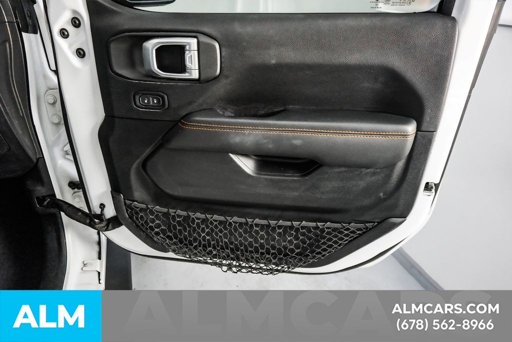 Used 2020 White Jeep Mojave image 42