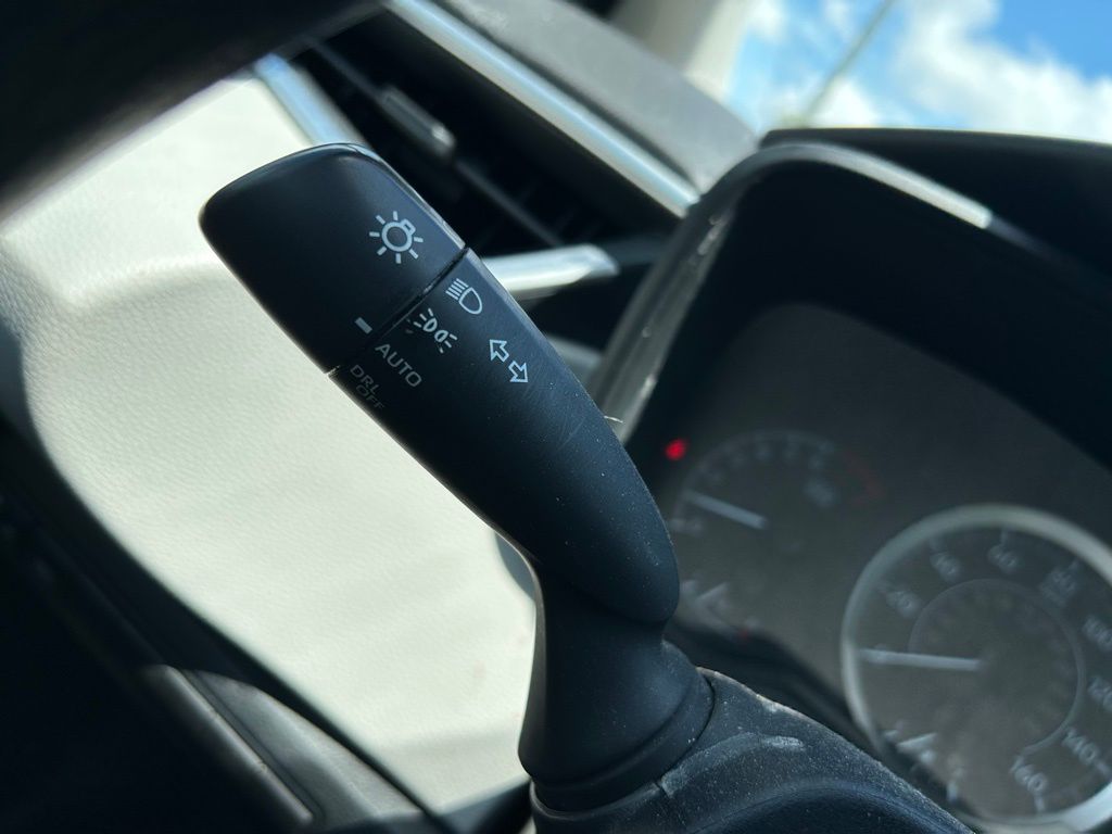 Thumbnail: 2022 Toyota Corolla - 25