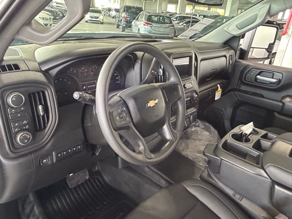 New 2026 Summit White Chevrolet Work Truck image 32