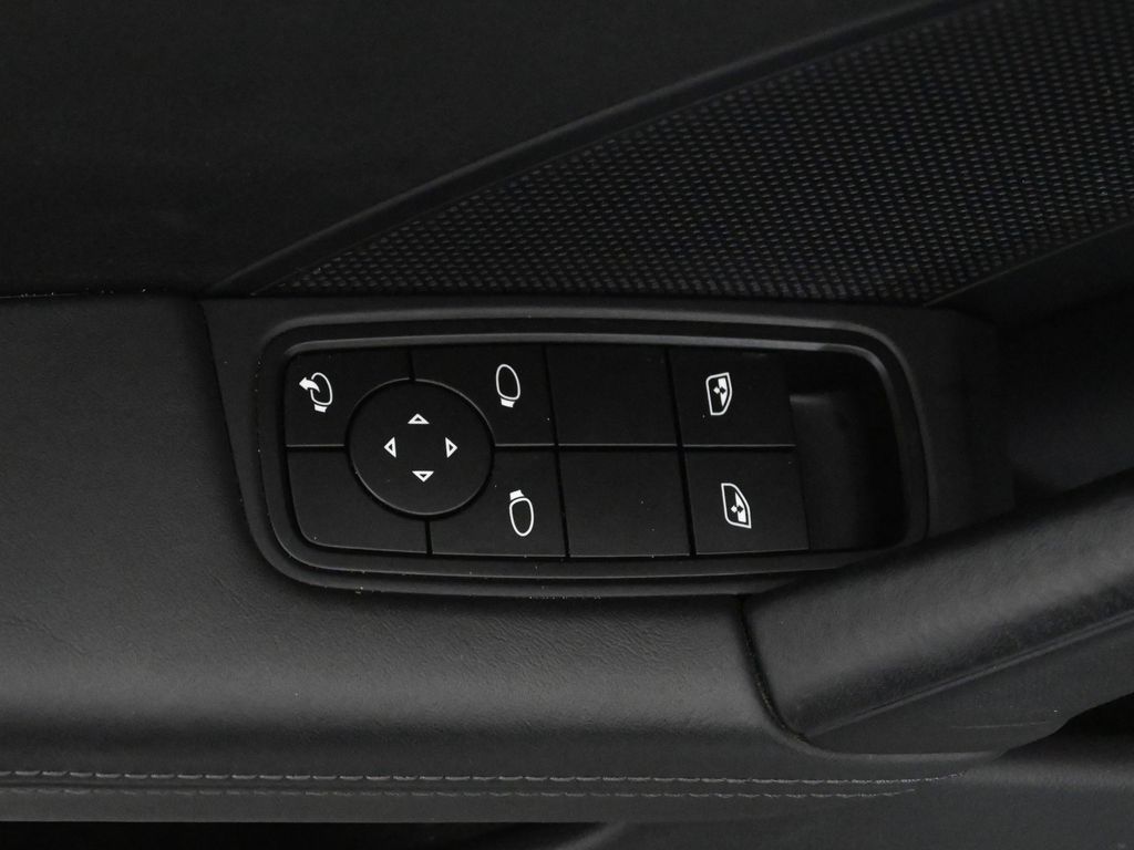 Thumbnail: 2024 Porsche 911 - 31