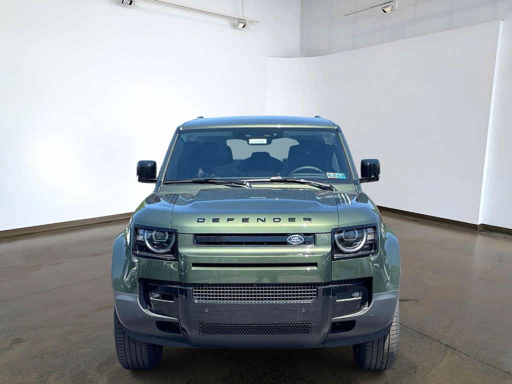 New 2026 Green Land Rover S image 2