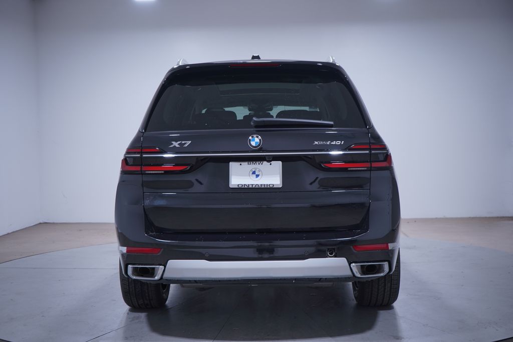 2025 BMW X7 xDrive40i 5