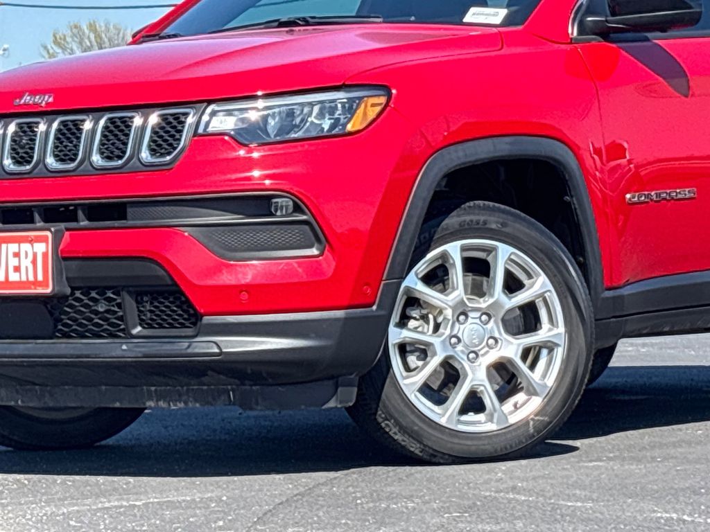 Used Car 2024 Jeep Compass  Latitude Lux For Sale Under $25,000 In Austin, Texas