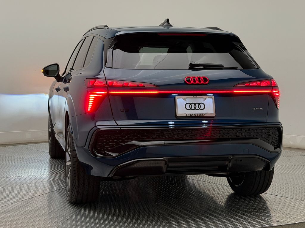 Thumbnail: 2026 Audi Q3 - 9