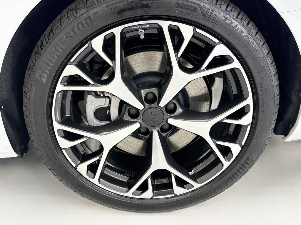 Thumbnail: 2026 Audi A6 - 30