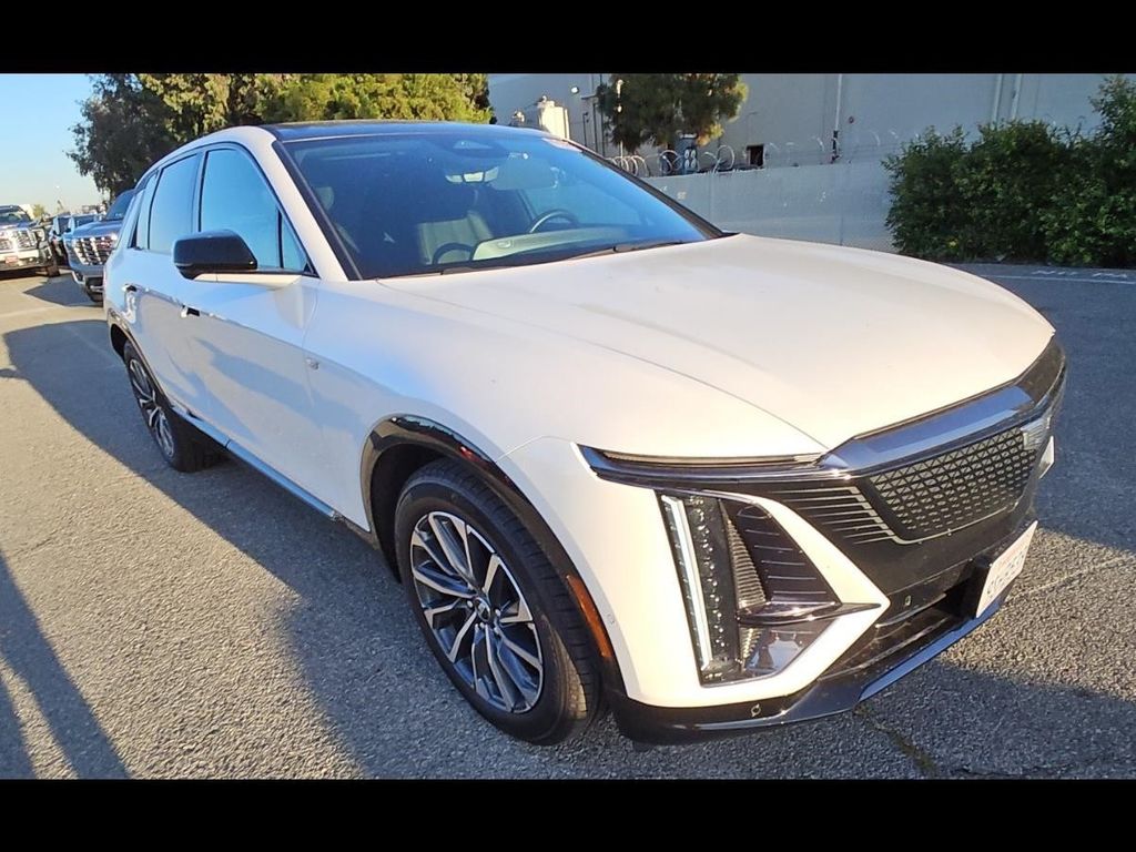Crystal White Tricoat 2025 Cadillac LYRIQ Sport 2 AWD SUV / Crossover All-Wheel Drive 1-Speed Automatic